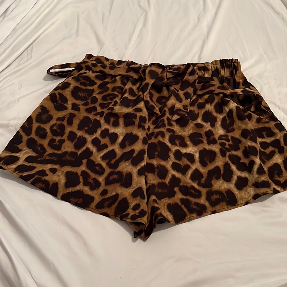 Leopard tie shorts